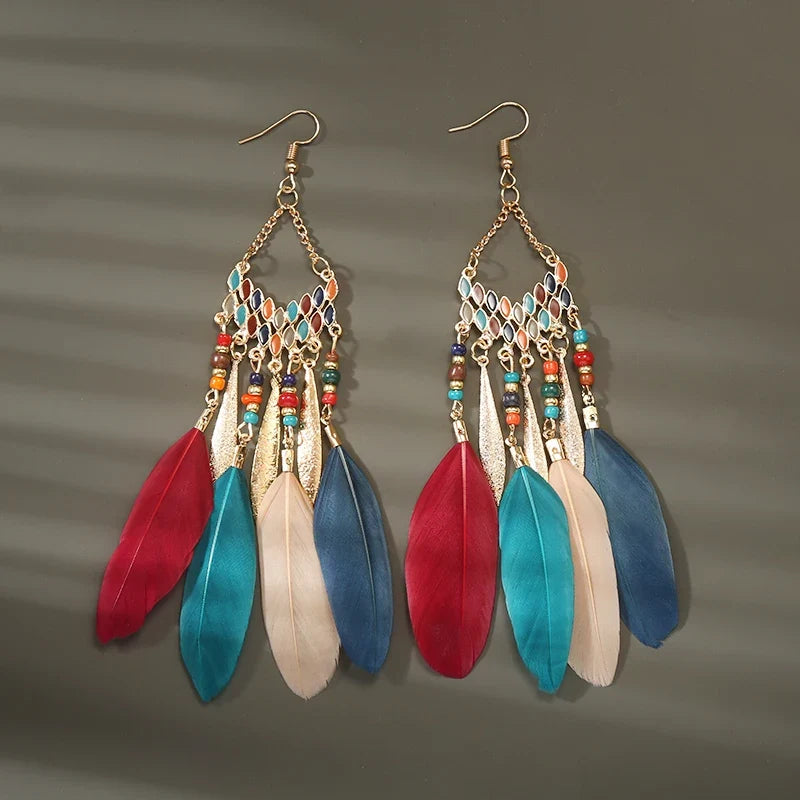 Aros Largos Boho con Pluma y Borlas