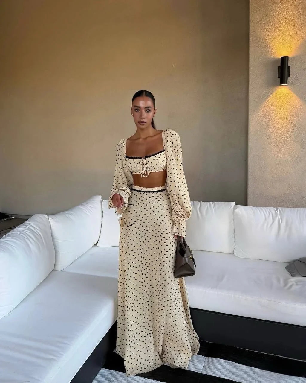 Conjunto Top Lunares y Falda Línea A
