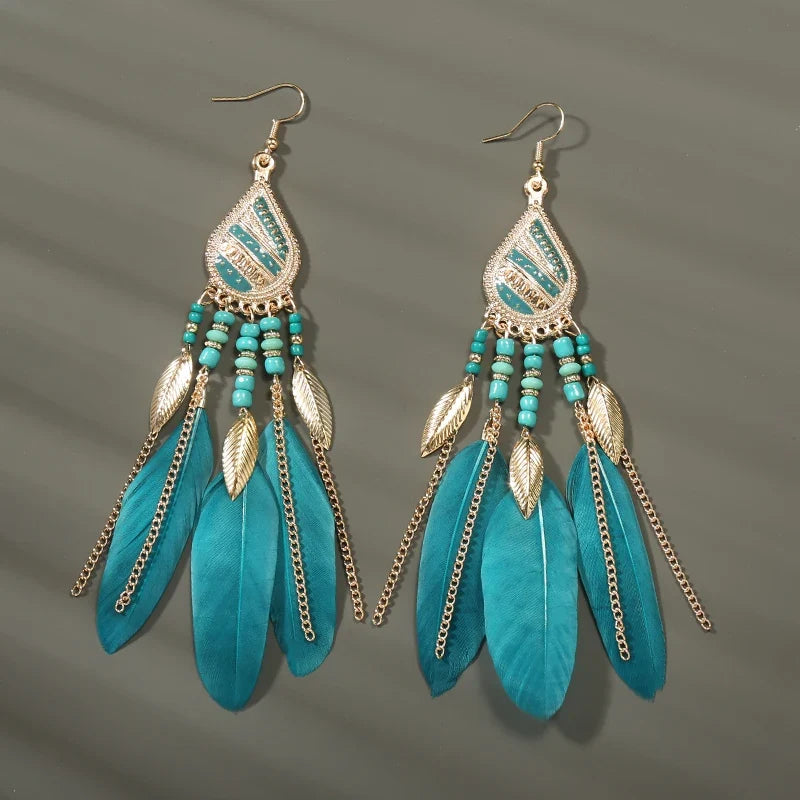 Aros Largos Boho con Pluma y Borlas