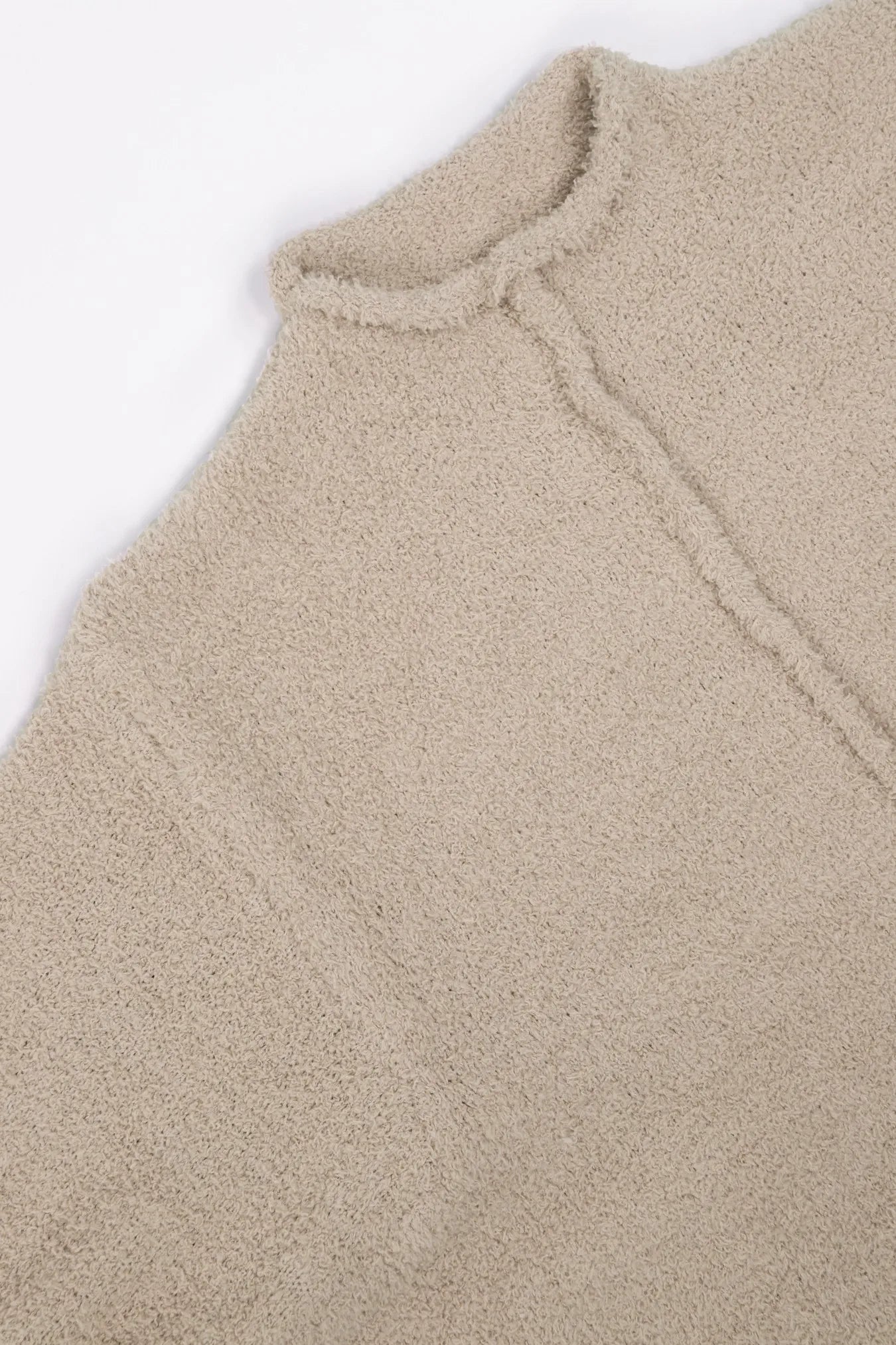 Conjunto Tejido Beige Oversized Medio Cierre y Wide Leg