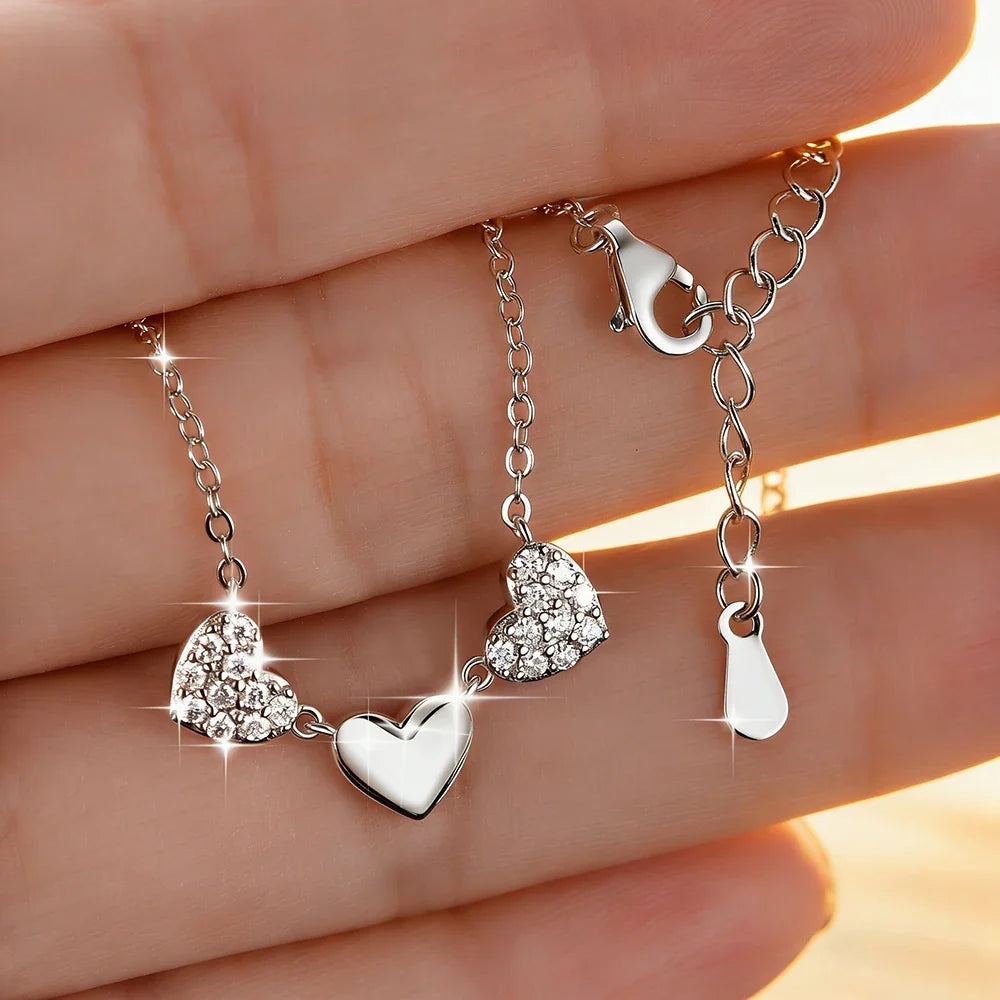 Collar 14K Gold Filled con Tres Corazones de Moissanita