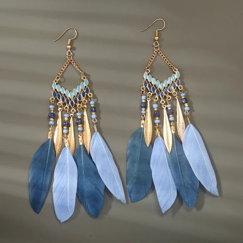 Aros Largos Boho con Pluma y Borlas