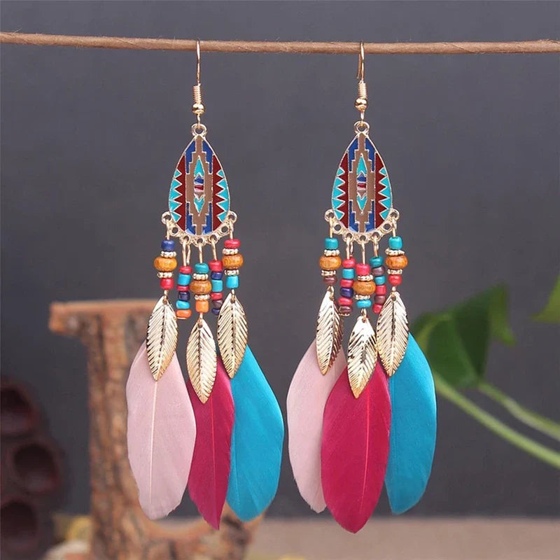 Aros Largos Boho con Pluma y Borlas