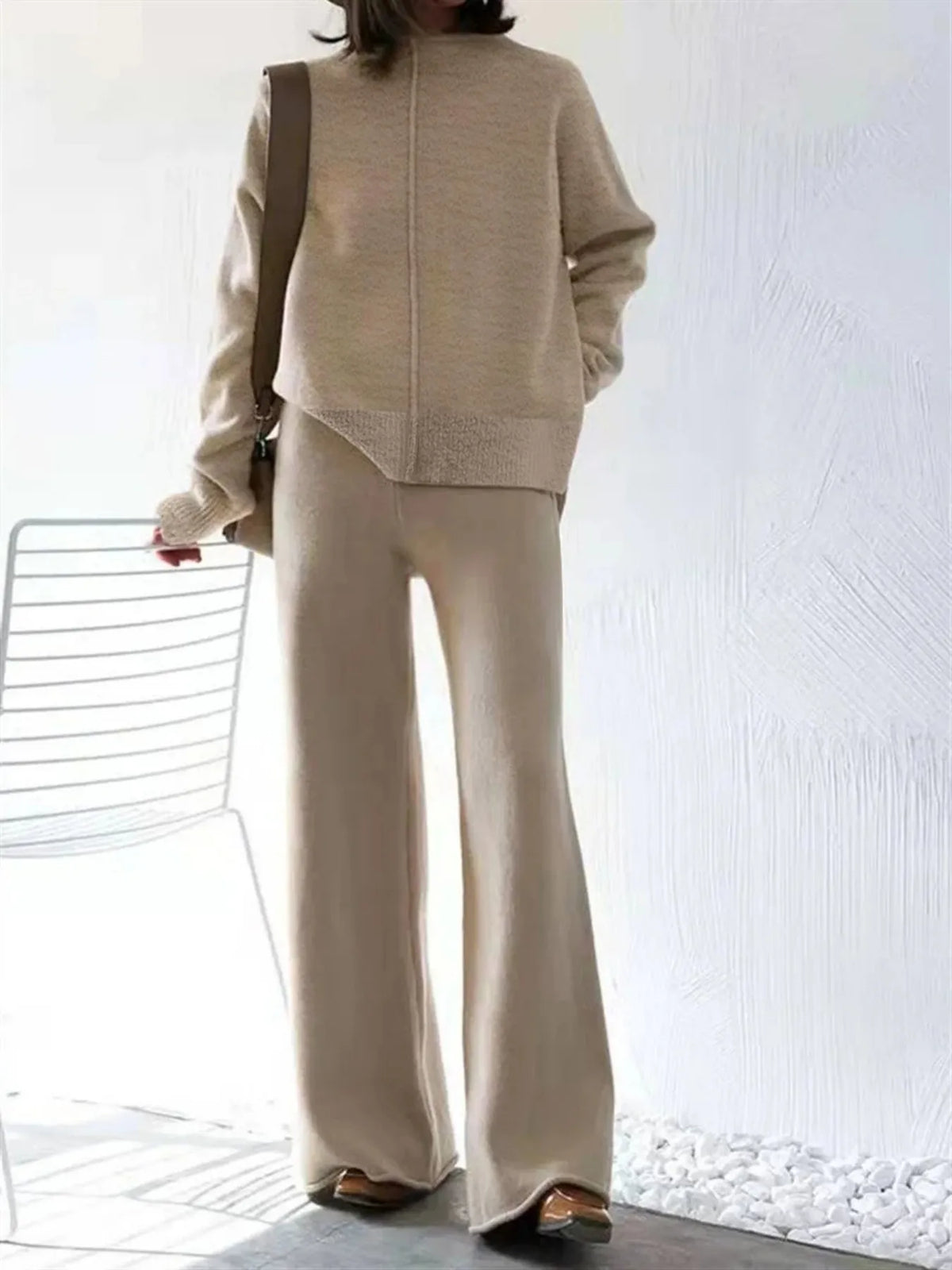 Conjunto Tejido Beige Oversized Medio Cierre y Wide Leg