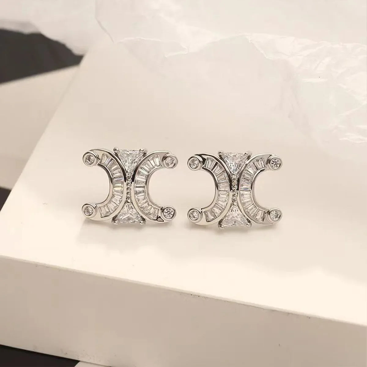 Aros Stud Baño 14K con Zirconia