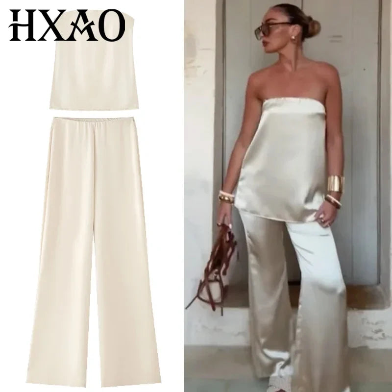 Conjunto Top Strapless Satinado y Pantalón