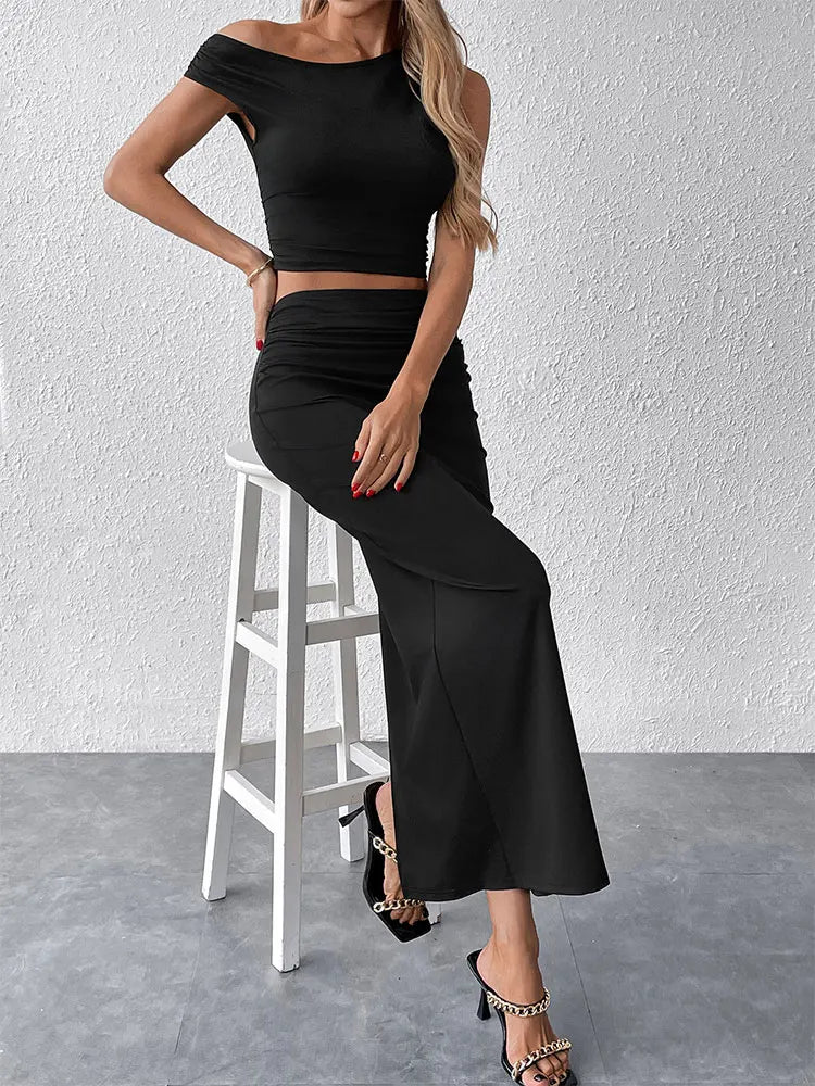 Conjunto Top Negro y Falda Larga con Tajo