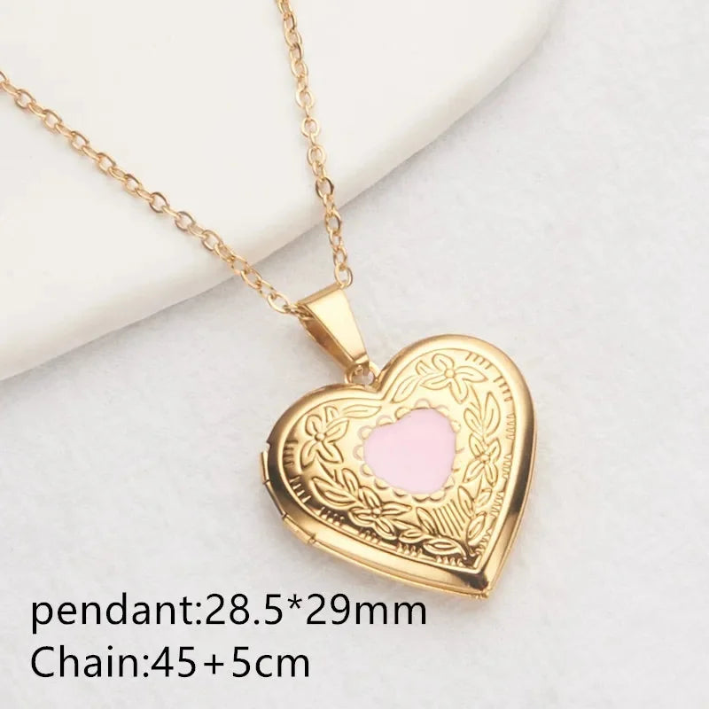 Collar de Acero Inoxidable con Dije Corazón Abierto