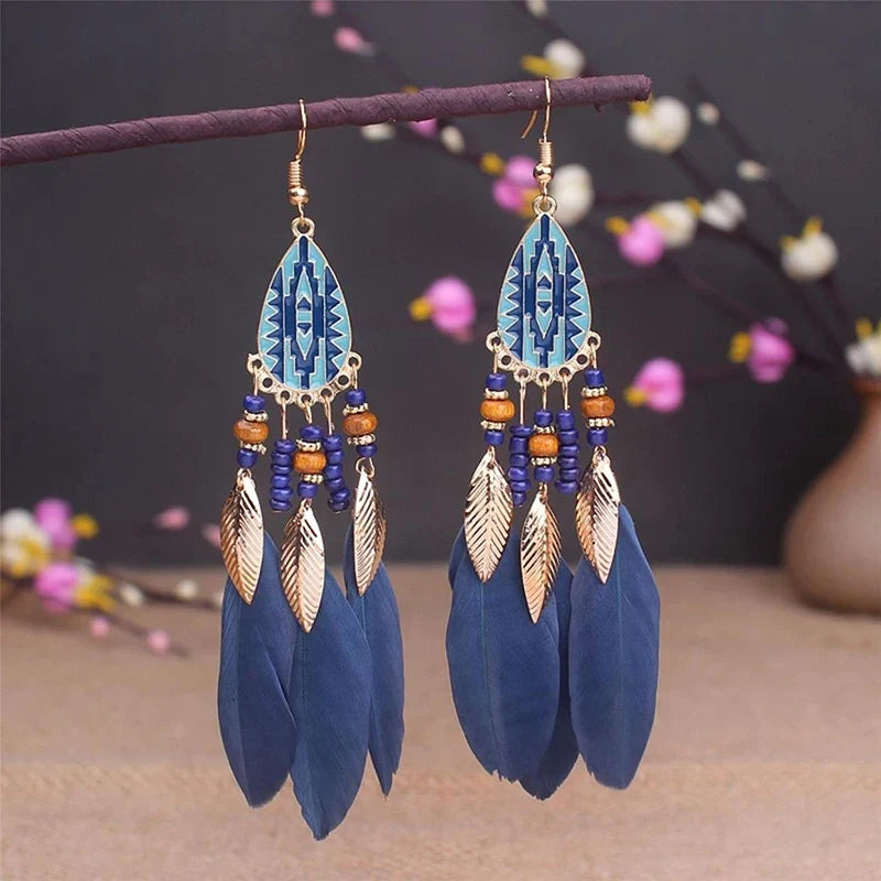 Aros Largos Boho con Pluma y Borlas