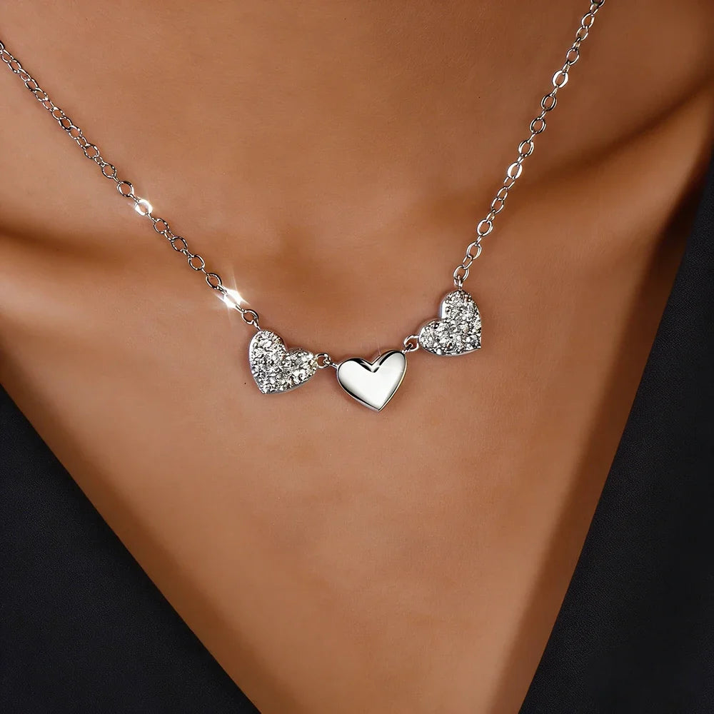 Collar 14K Gold Filled con Tres Corazones de Moissanita