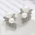 Aros Stud con Perla y Zirconia Forma de Hoja